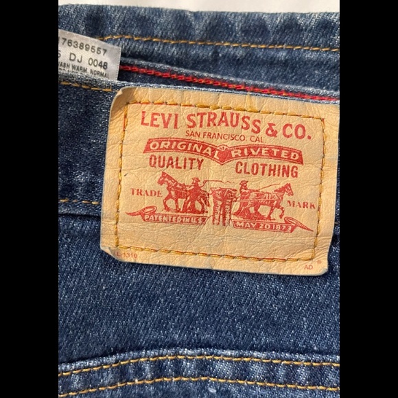 Levi’s 550 Relaxed Fit denim jeans - Picture 9 of 9